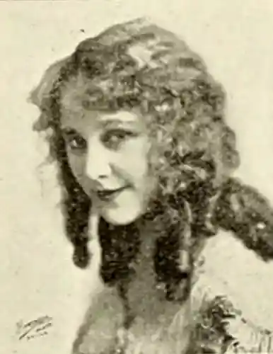Louise Lovely