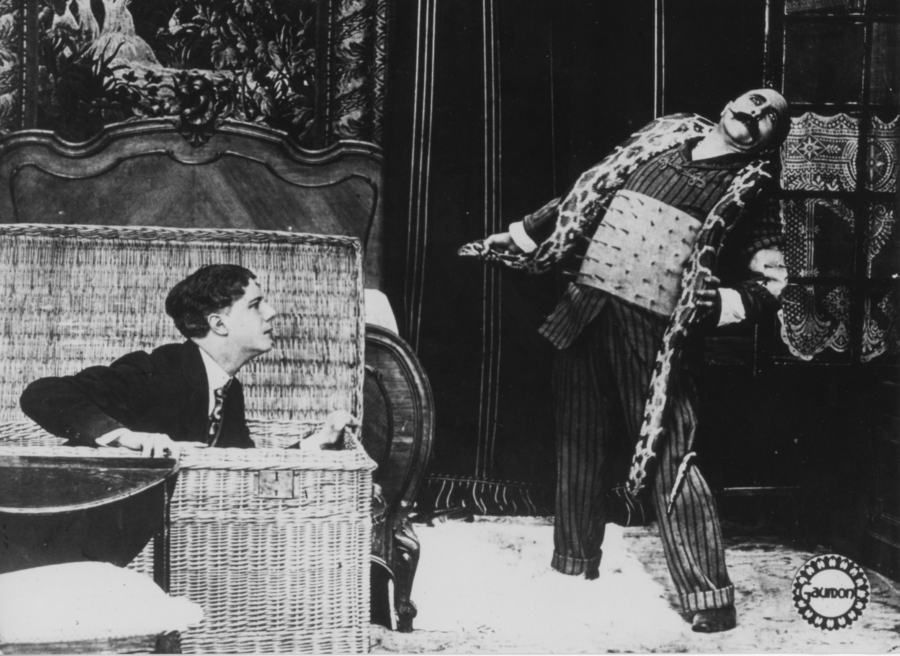 Fantômas: In the Shadow of the Guillotine scene