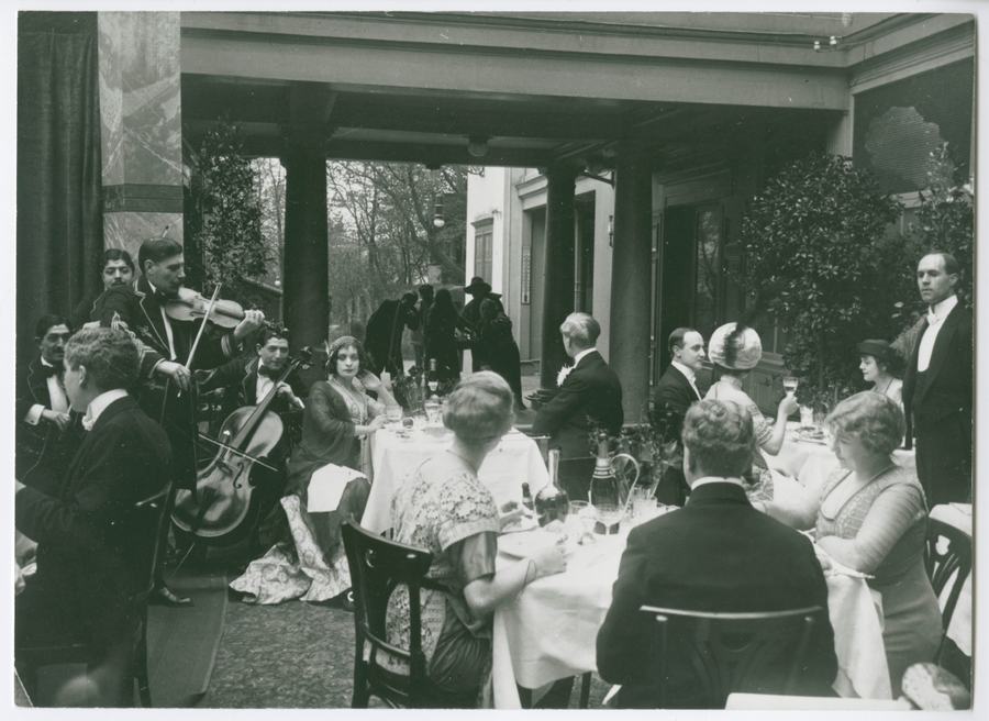 The Girl from Abroad; or, The Great Underworld scene
