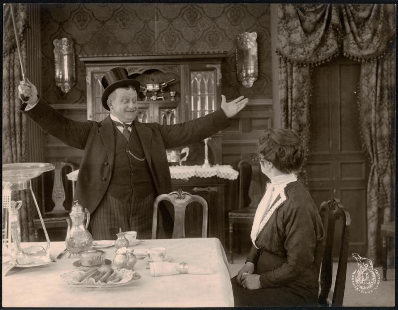Det blaa vidunder scene