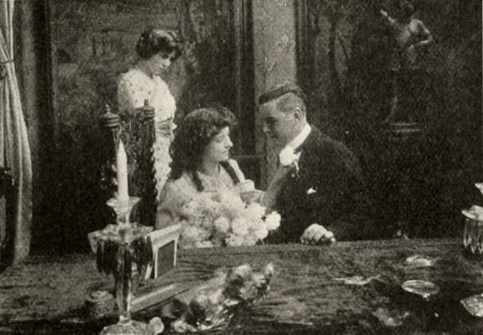 Frou Frou scene