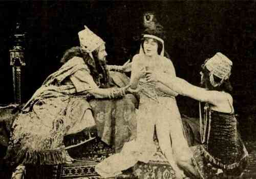 Judith of Bethulia scene
