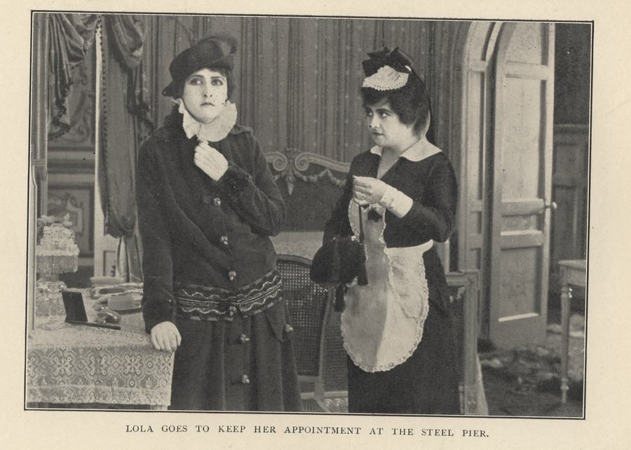 Lola scene