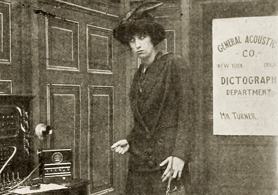 A Suspicious Wife scene 2