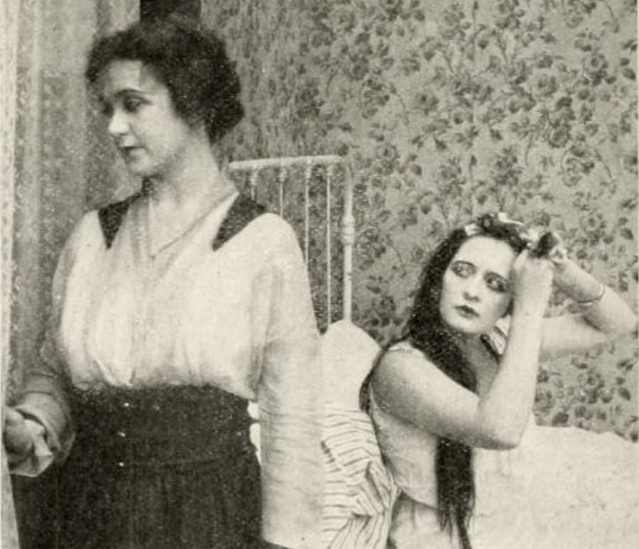 The Barnstormers scene 2