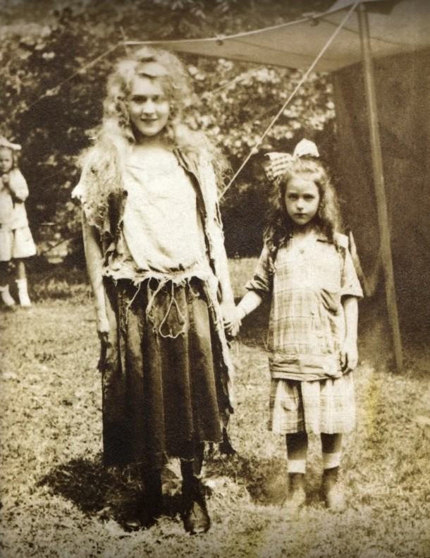 Fanchon, the Cricket scene 2