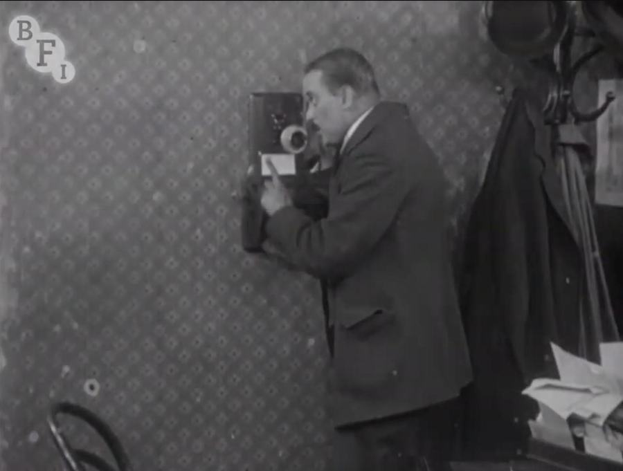 A London Flat Mystery scene 2
