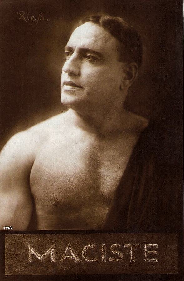 Marvelous Maciste scene 2