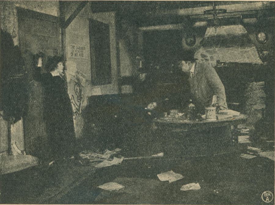 The New Exploits of Elaine scene 2