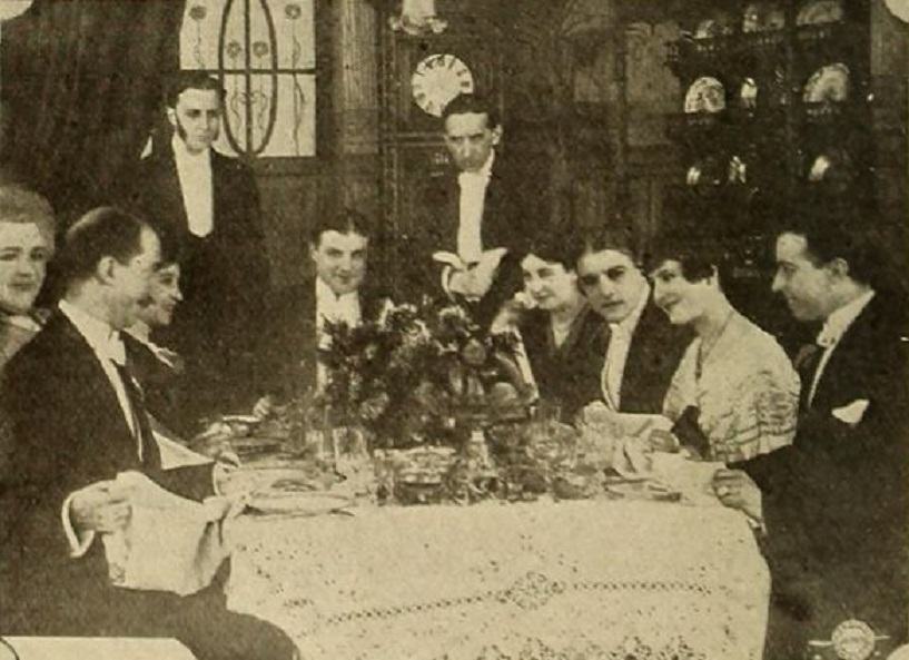 Les Vampires scene 1