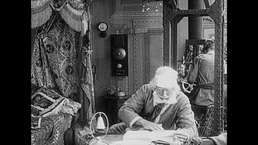 20,000 Leagues Under the Sea scene