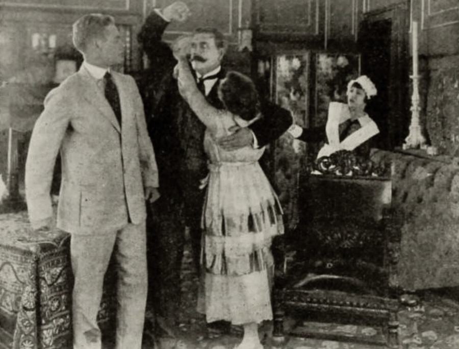 Beatrice Fairfax scene
