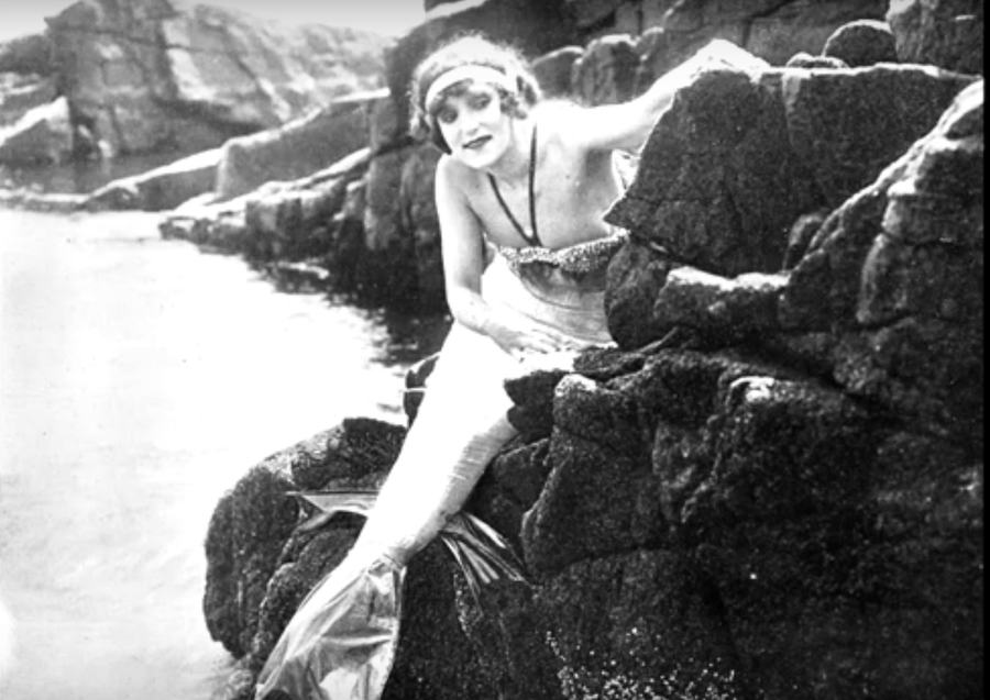 A Daughter of the Gods scene