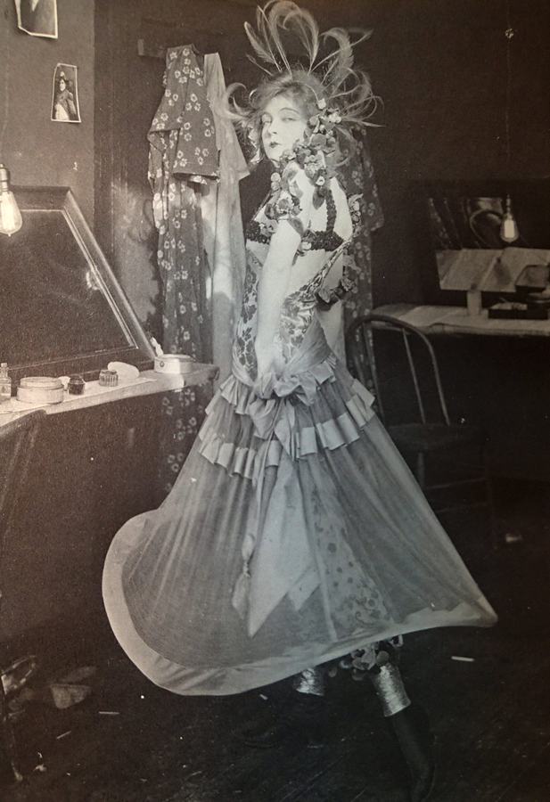 Diane of the Follies scene