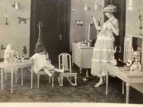 Diane of the Follies scene