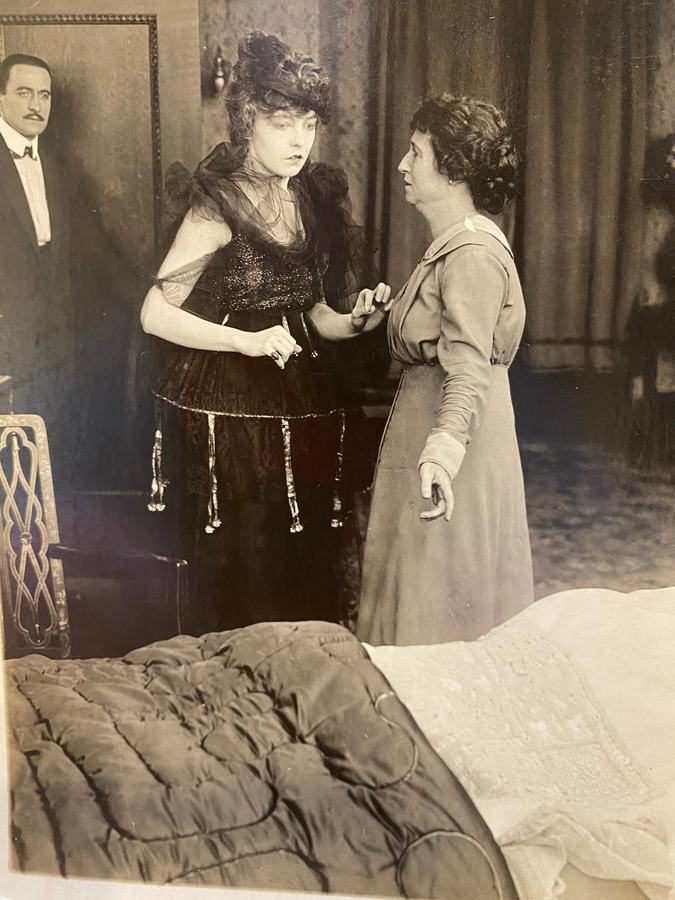 Diane of the Follies scene