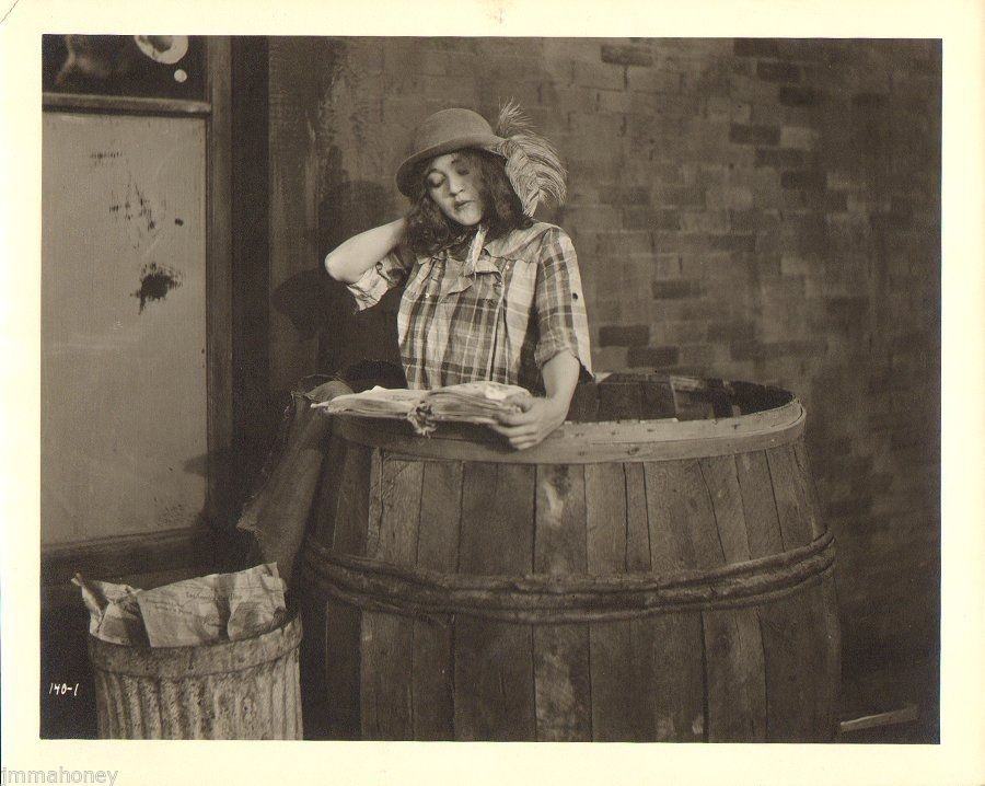 The Dream Girl scene