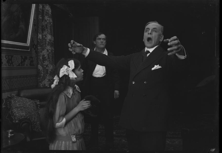 Kiss of Death scene