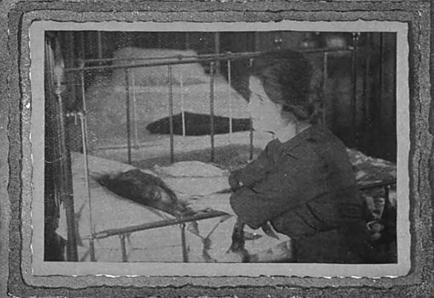 The Girl with the Green Eyes scene