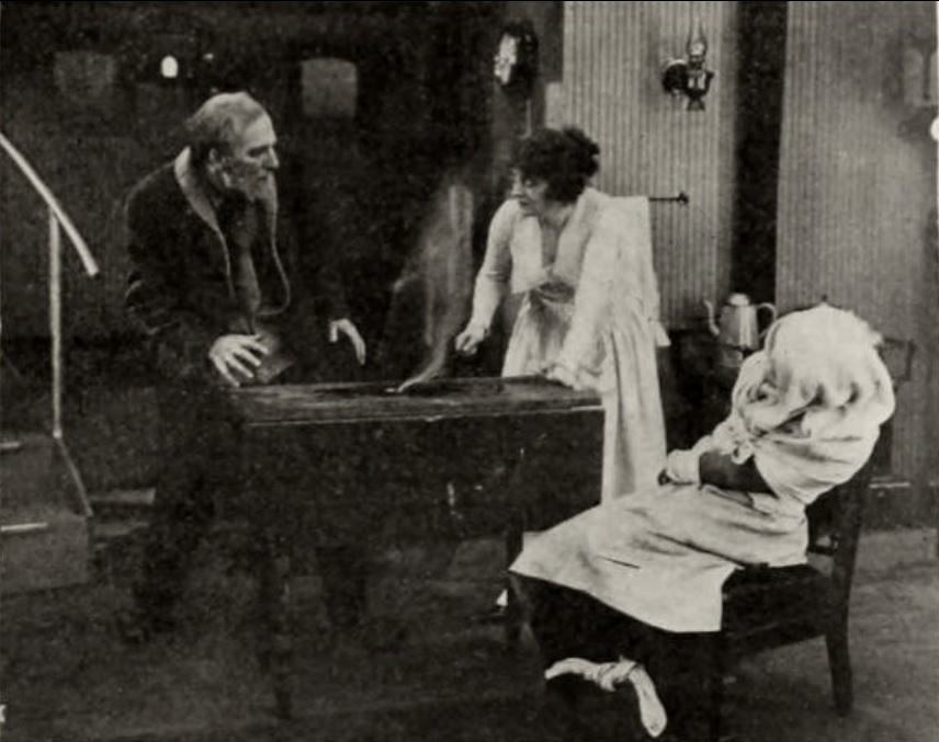 Gloria's Romance photo