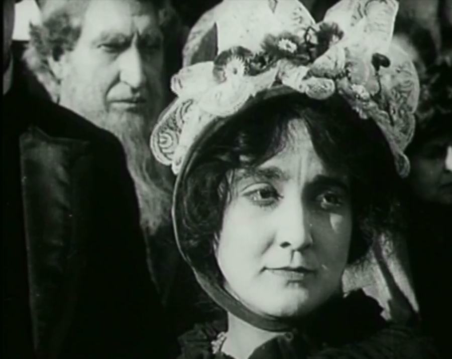 Hell's Hinges scene