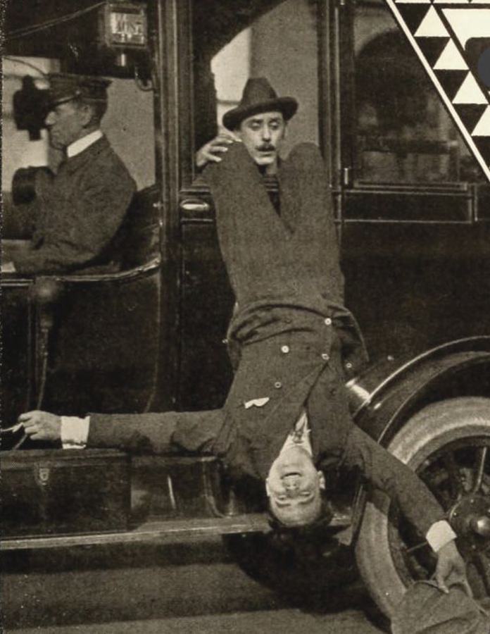 His Picture in the Papers scene