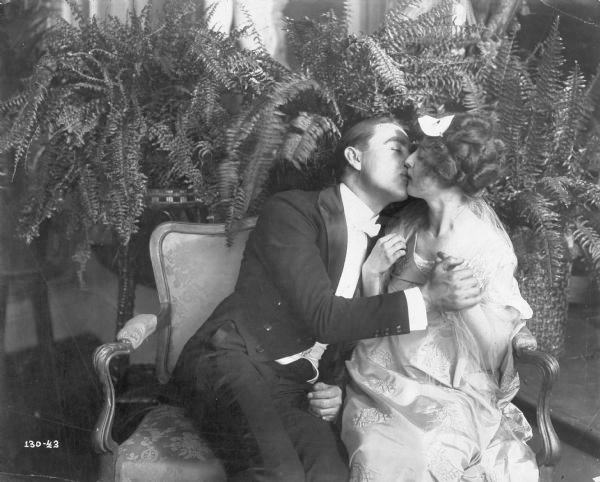 The Kiss scene