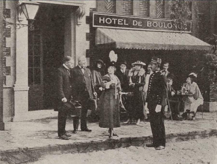 Madame la Presidente scene