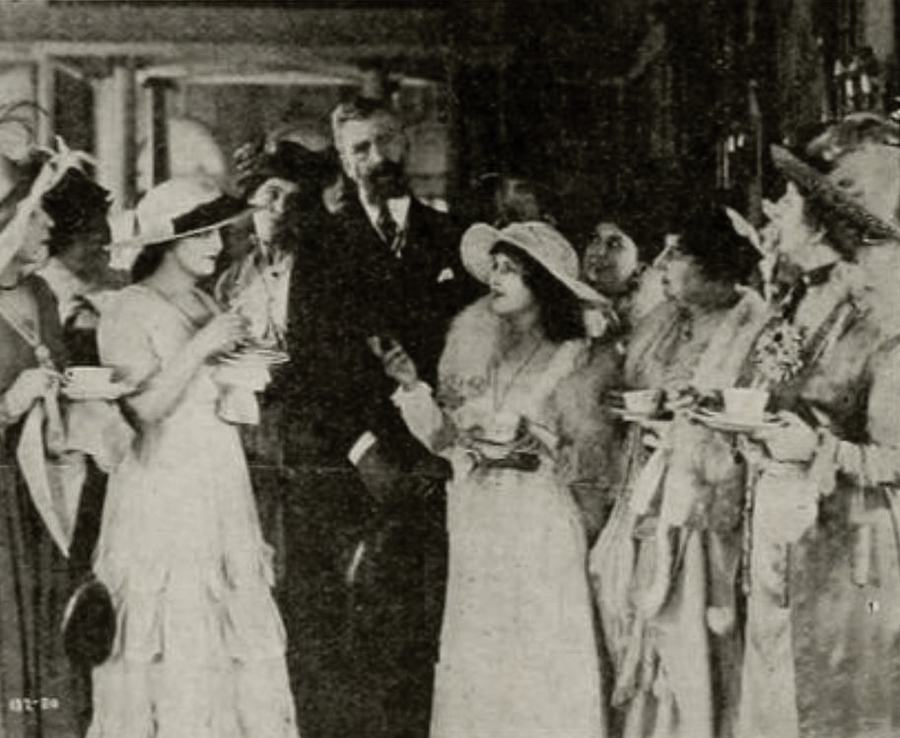 Miss George Washington scene