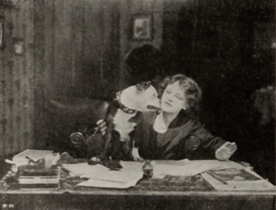 Molly Make-Believe scene