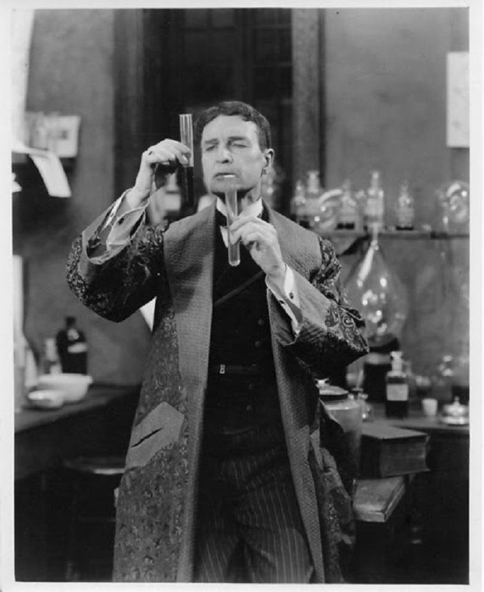 Sherlock Holmes scene