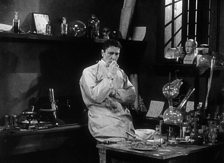 Sherlock Holmes scene