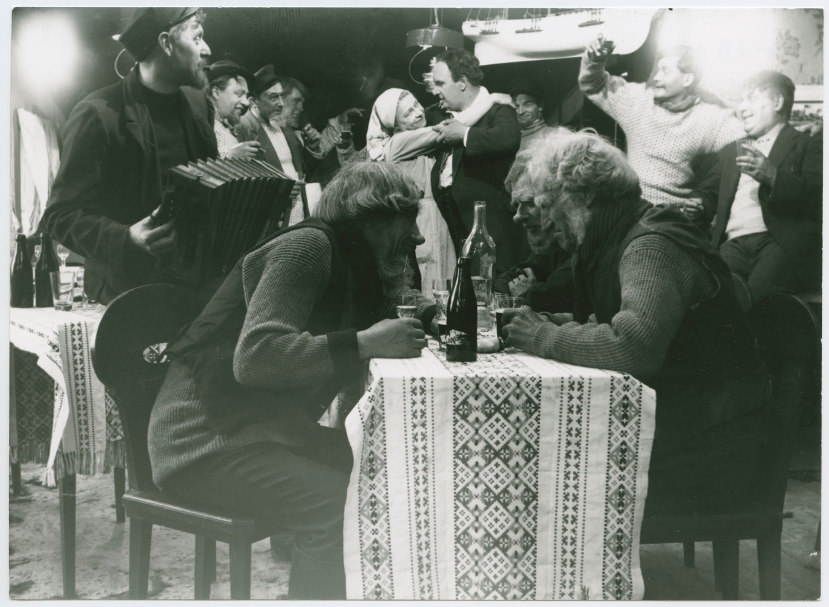 The Ships That Meet scene