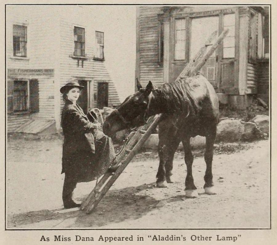 Aladdin's Other Lamp scene