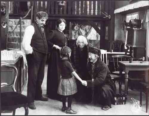 Hotel Paradiso scene