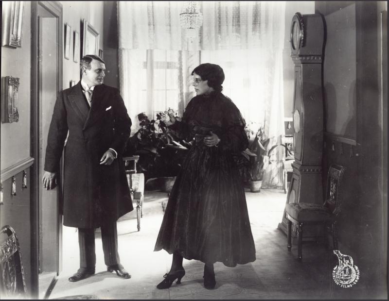Hotel Paradiso scene
