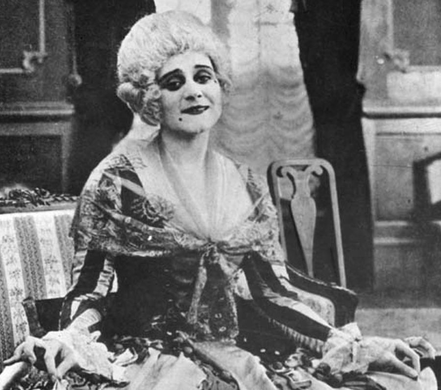 Madame Du Barry photo