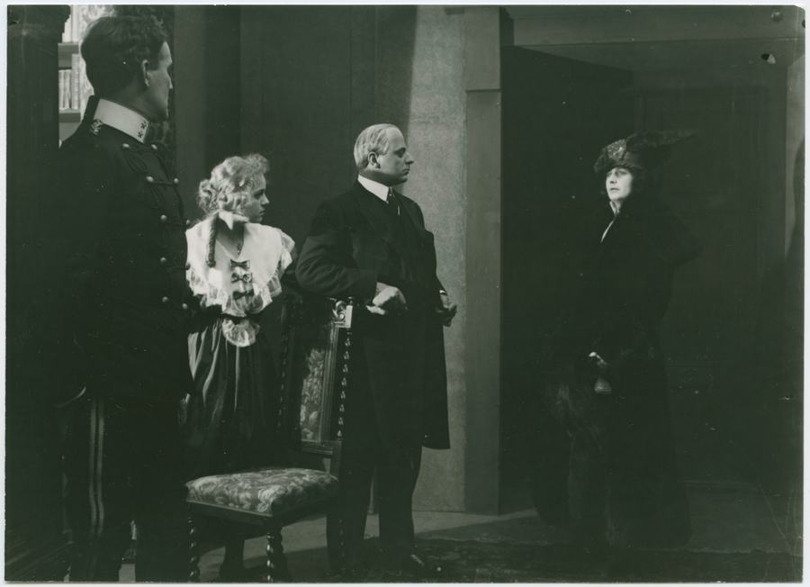 Paradisfågeln photo