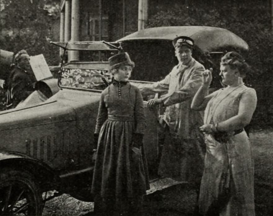 The Square Deceiver scene