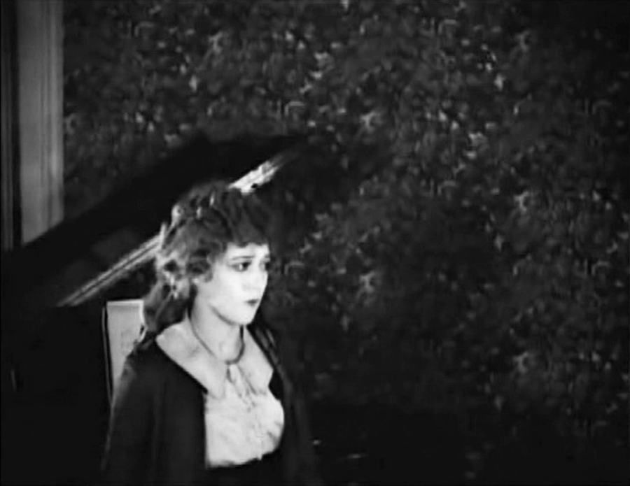 Amarilly of Clothes-Line Alley photo