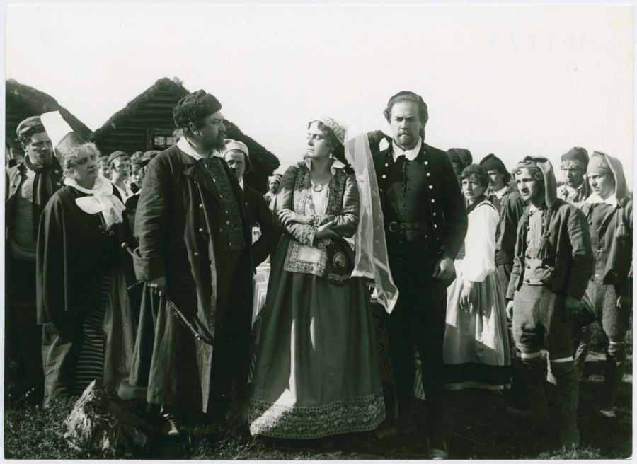 The Outlaw and His Wife scene