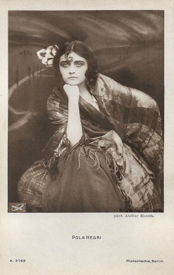 Carmen scene