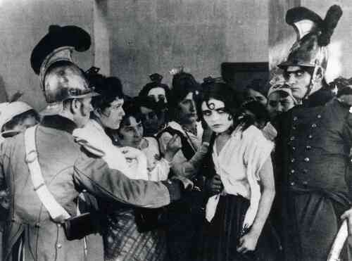 Carmen scene