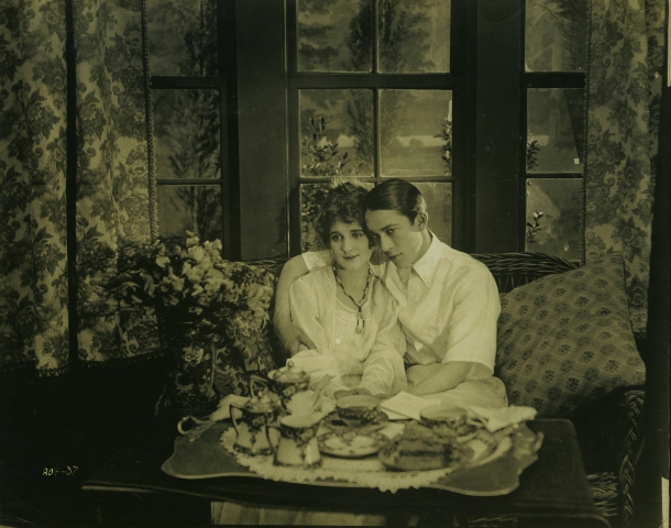 His Majesty, Bunker Bean scene