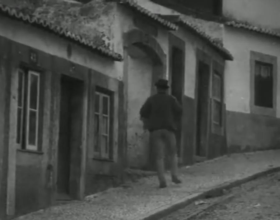 O Homem dos Olhos Tortos scene