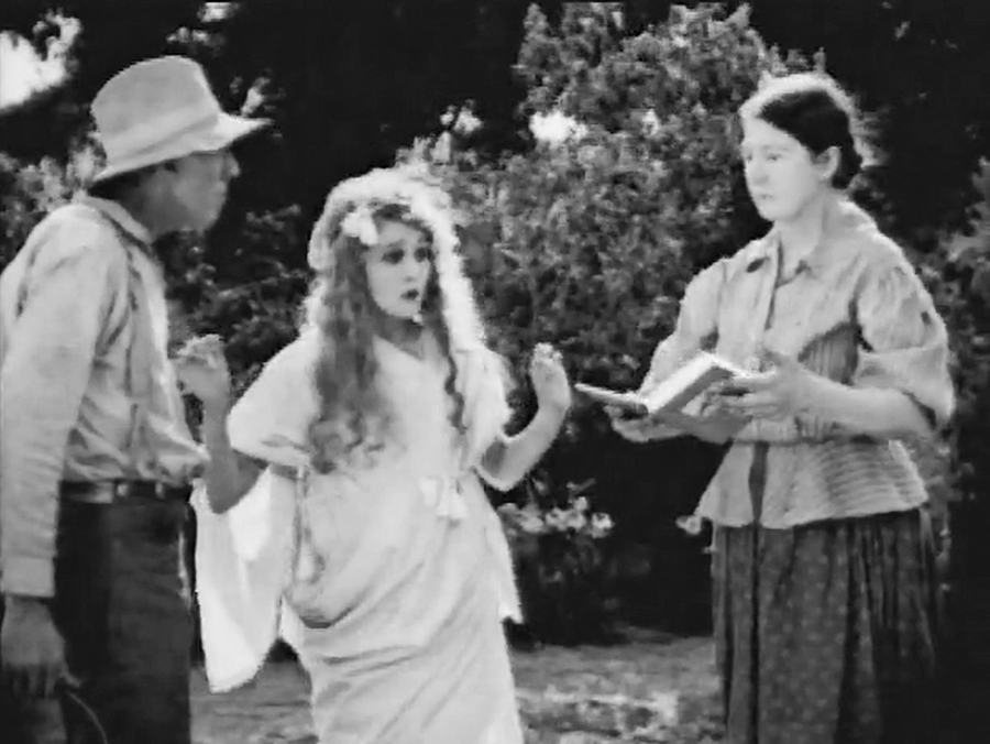 Johanna Enlists photo