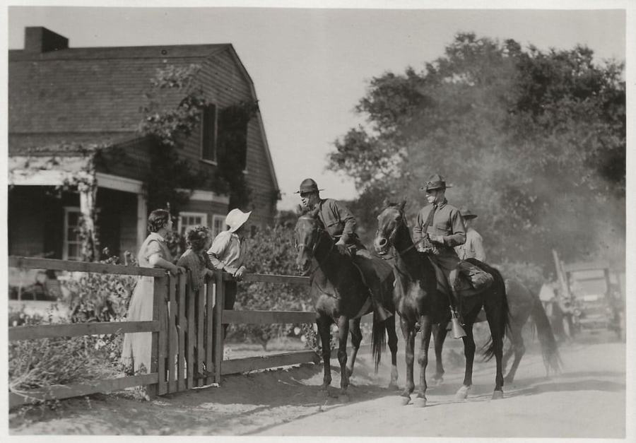 Johanna Enlists scene