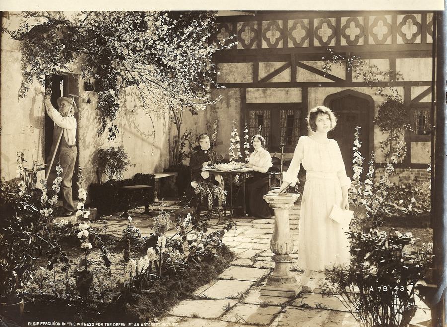His Parisian Wife scene