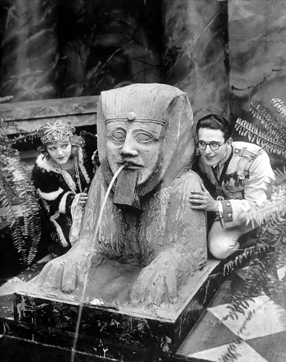 His Royal Slyness scene