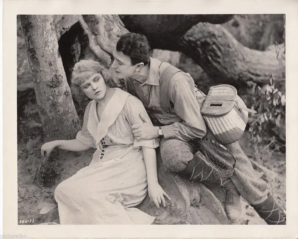 In Mizzoura scene